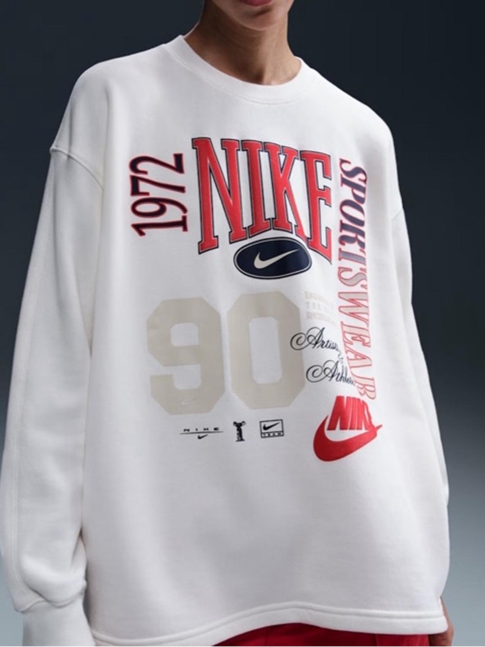 Nike Sportswear Women's Oversized Crew-Neck French Terry Sweatshirt - Picture 2 of 4